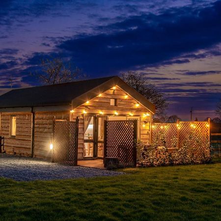 Wichenford Montana Log Cabin - Ockeridge Rural Retreats 빌라 외부 사진